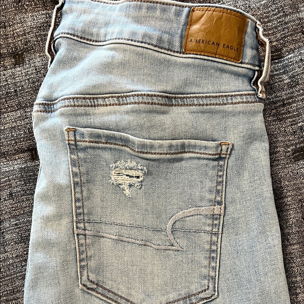American Eagle Outfitters Women's Light Wash Crop Jeggings